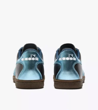 Adidași Adidași din piele metalizată