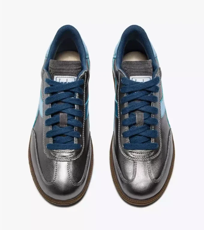 Adidași Adidași din piele metalizată