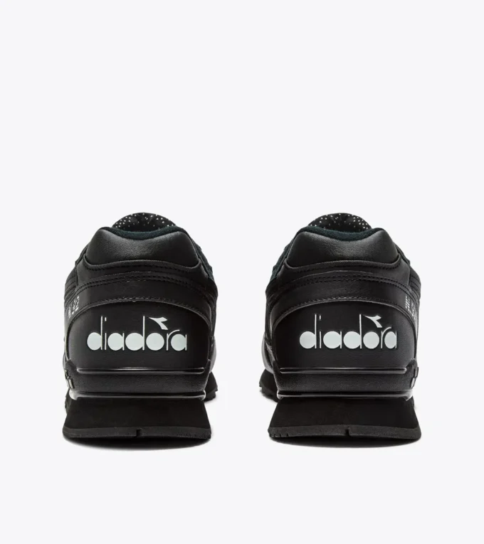 Adidași sport N.92 L