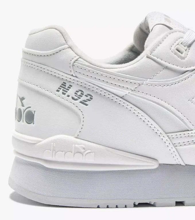 Adidași sport N.92 L