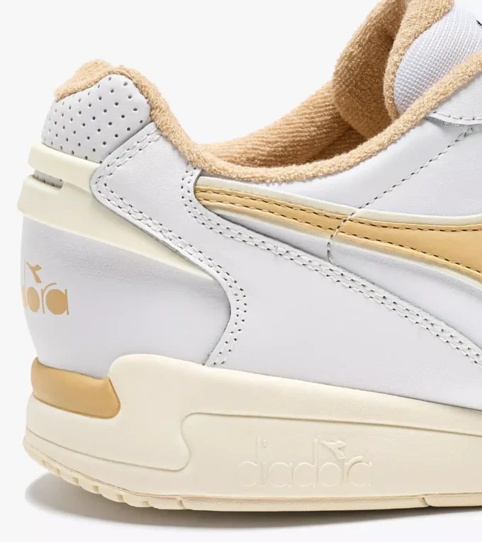 Adidași sportivi Winner