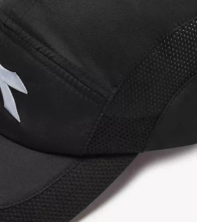 Șapcă tehnică ajustabilă – Pentru toate genurile