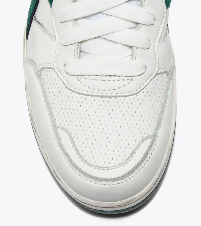 B.560 Adidași din piele Heritage folosiți