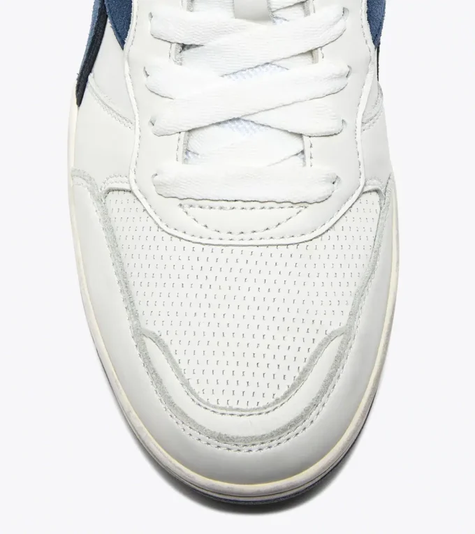 B.560 Adidași din piele Heritage folosiți