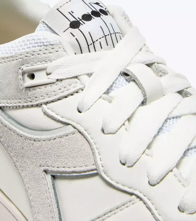 B.560 Adidași din piele Heritage folosiți