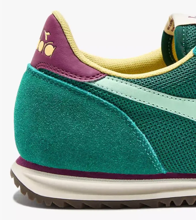 Cross Adidași din piele întoarsă cu profil redus