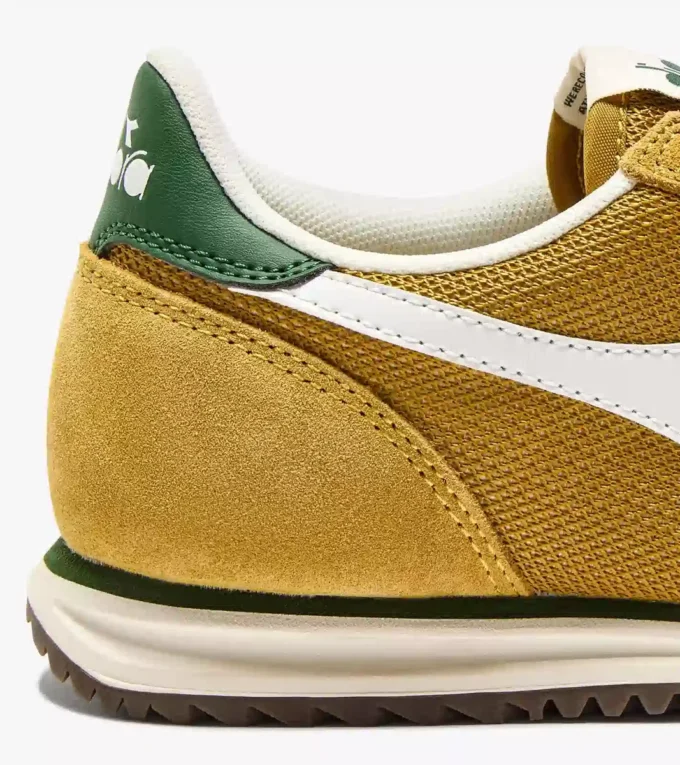 Cross Adidași din piele întoarsă cu profil redus