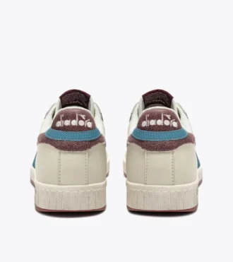 Game Low Stripes Waxed Adidași retro de tenis