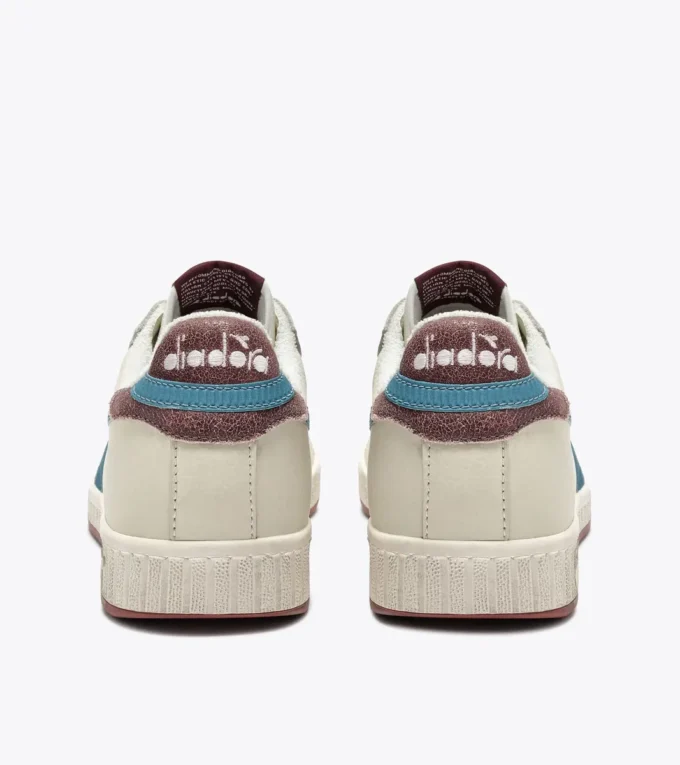 Game Low Stripes Waxed Adidași retro de tenis