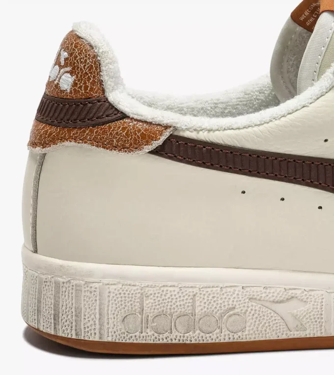 Game Low Stripes Waxed Adidași retro de tenis