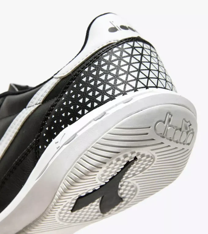 Ghete de futsal Calcetto Gr Lt Id – Talpă specifică pentru terenuri interioare