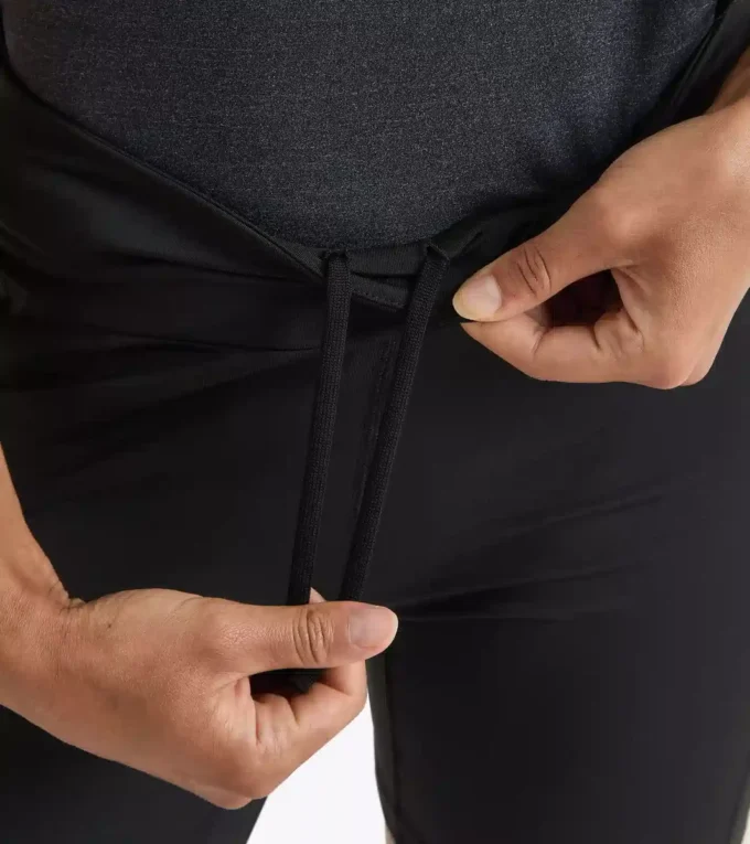 L. Short Tights Pantaloni scurți de alergare