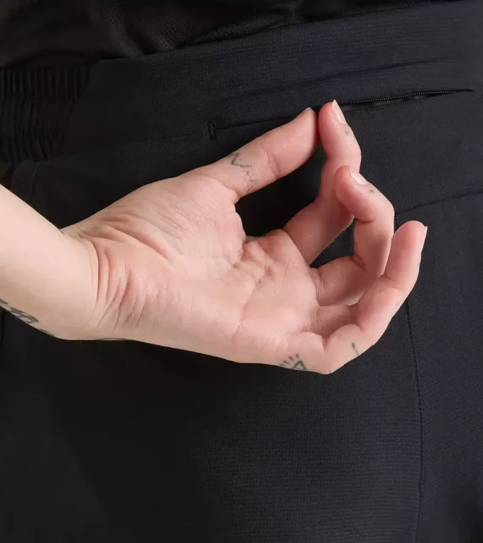 L. Super Light Split Shorts 2.5 Pantaloni scurți de alergare 2,5” – țesătură ușoară Coolcore