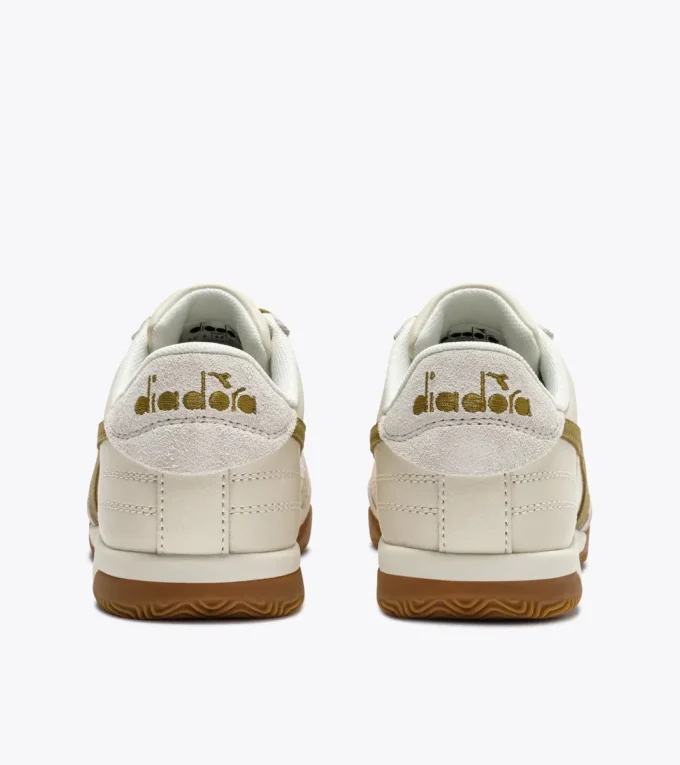 Seoul Adidași din piele inspirați de terasa interioară