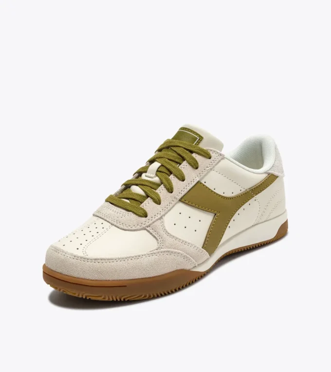 Seoul Adidași din piele inspirați de terasa interioară