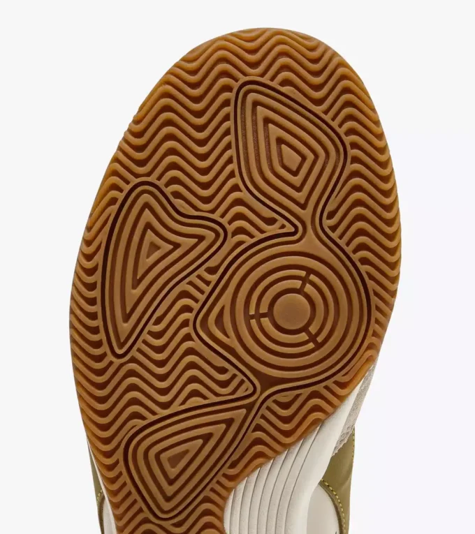 Seoul Adidași din piele inspirați de terasa interioară